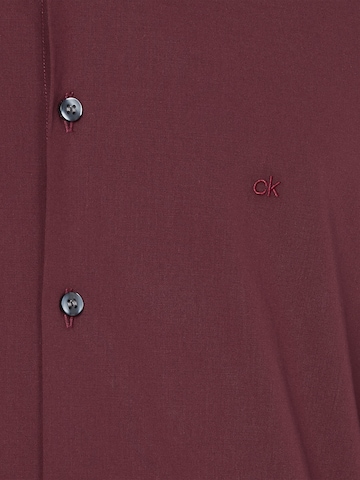 Calvin Klein Slim Fit Businesshemd in Rot