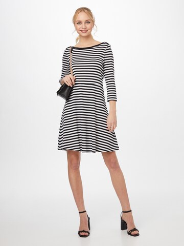 Rochie de la ESPRIT pe negru