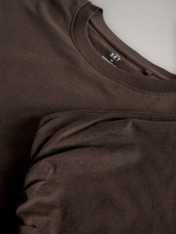 Maglietta di The Set in marrone