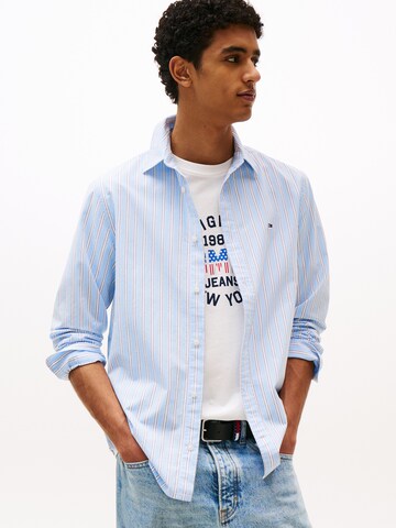 Tommy Jeans Средняя посадка Рубашка в Синий: спереди