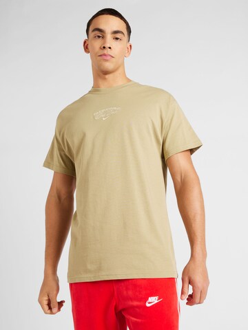 Tricou de la Nike Sportswear pe verde