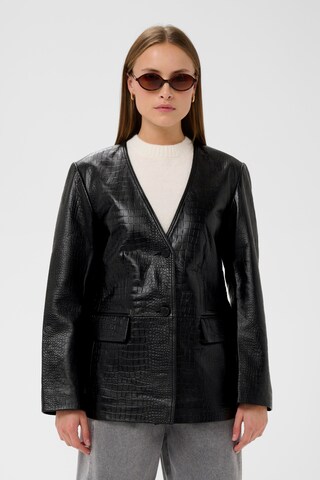 SOAKED IN LUXURY Between-season jacket 'SLSarja' in Black: front