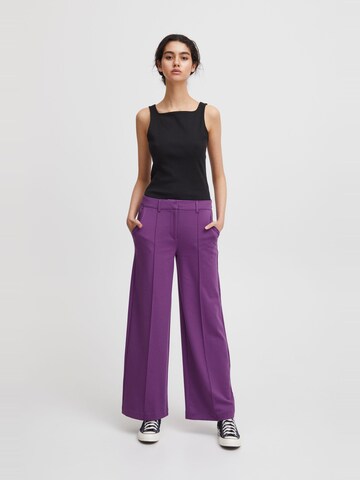 Wide leg Pantaloni con piega frontale 'KATE' di ICHI in lilla