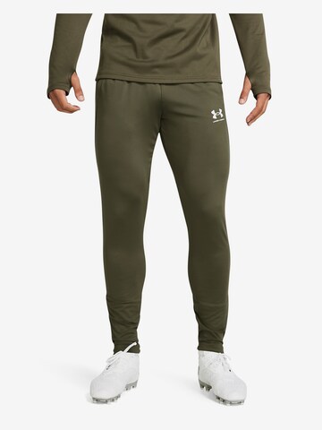 Slimfit Pantaloni sportivi 'Challenger' di UNDER ARMOUR in verde: frontale