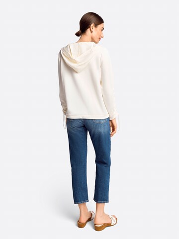 Rich & Royal Sweatshirt in Beige