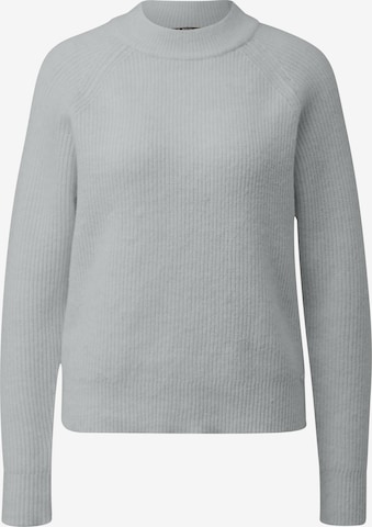 pelēks QS Džemperis: no priekšpuses