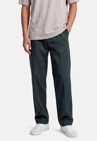 Loosefit Pantaloni chino di zero in verde: frontale