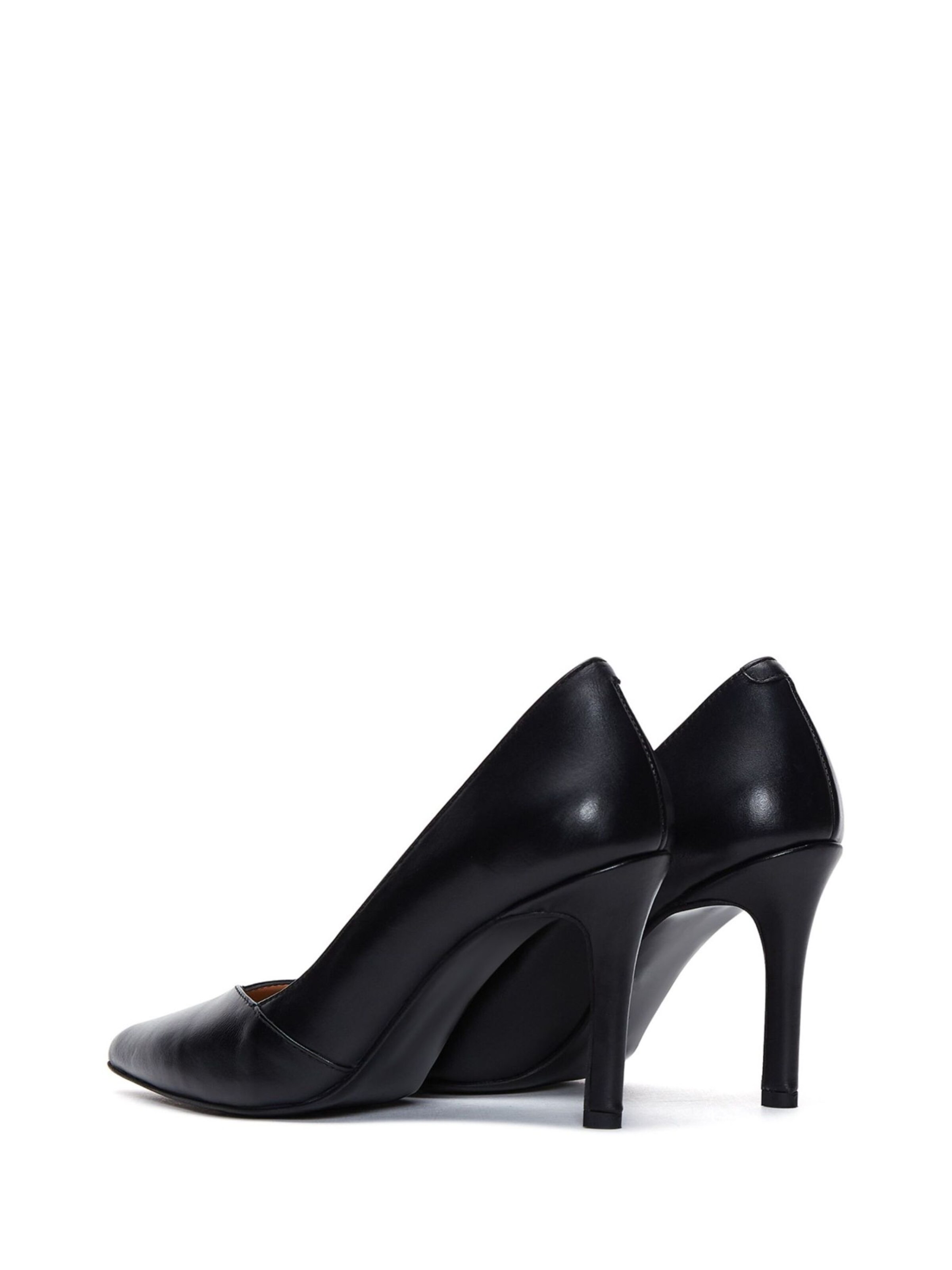 Derimod Pumps in Black