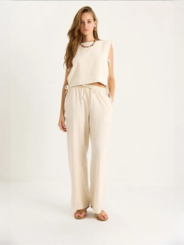 Bianco Lucci - Calças de fato em bege