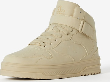 Bershka Hög sneaker i beige: framsida