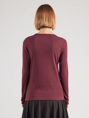 Tricou de la s.Oliver pe roșu