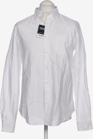 Closed Button Up Shirt in L in White: front