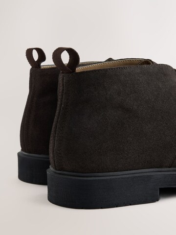 Next - Botas chukka em cinzento