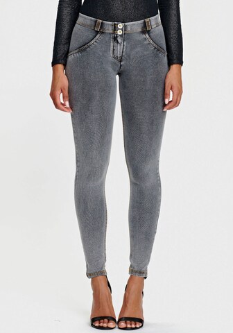 Freddy Skinny Jeggings in Grey: front