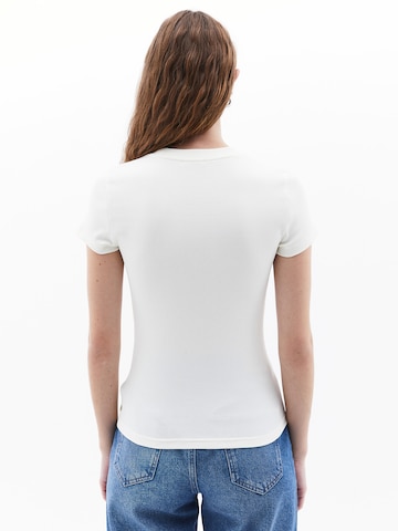 T-shirt 'Dicker' OXXO en blanc