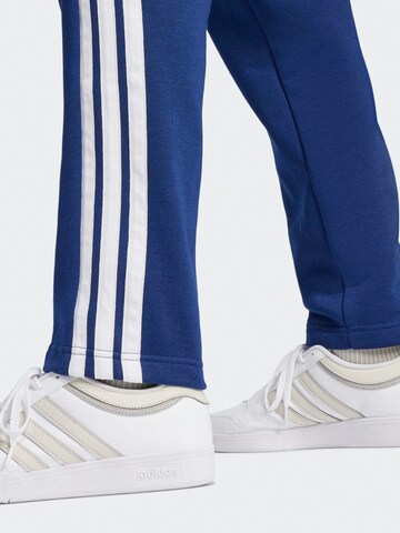 ADIDAS SPORTSWEAR regular Παντελόνι φόρμας 'Essentials' σε μπλε
