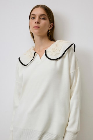 Touche Prive Pullover in Beige: Vorderseite