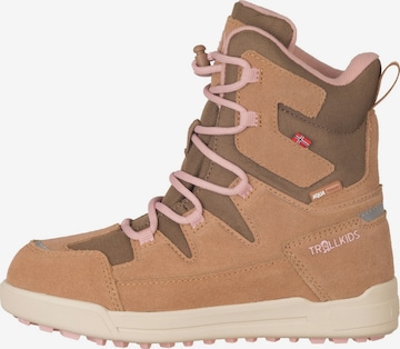 TROLLKIDS Snow Boots in Brown: front