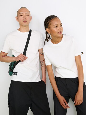 ALPHA INDUSTRIES Shirt in White