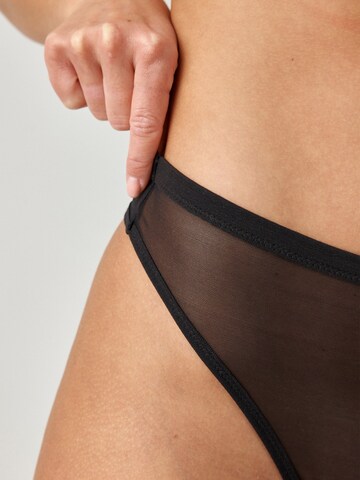 SNOCKS Thong in Black