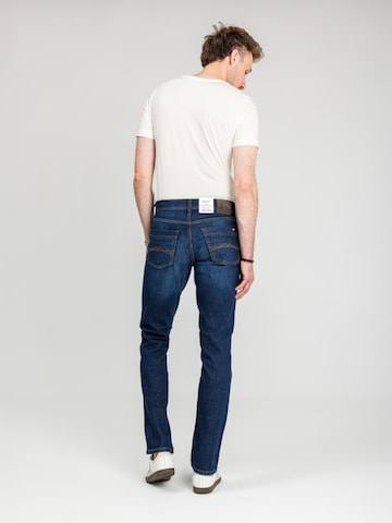 regular Jeans 'Mustang Style Washington Straight Denim Blue 1018017 5000 882' di MUSTANG in blu