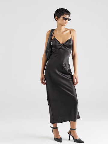 Robe de cocktail 'Linn' Gina Tricot en noir : devant