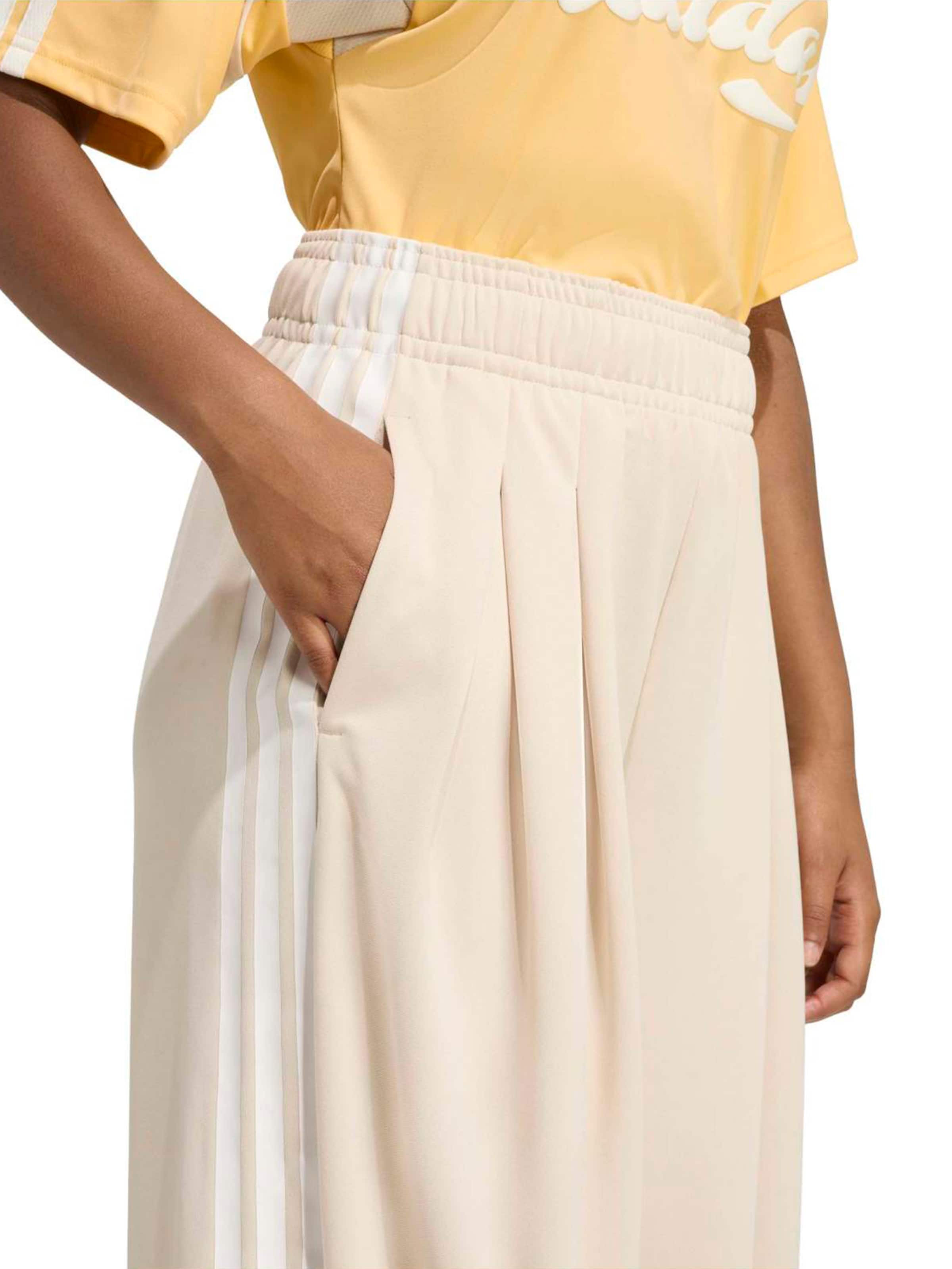 Loosefit Pantaloni sportivi 'TIRO' di ADIDAS SPORTSWEAR in beige