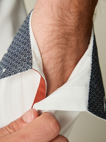 Slim fit Camicia di Next in bianco