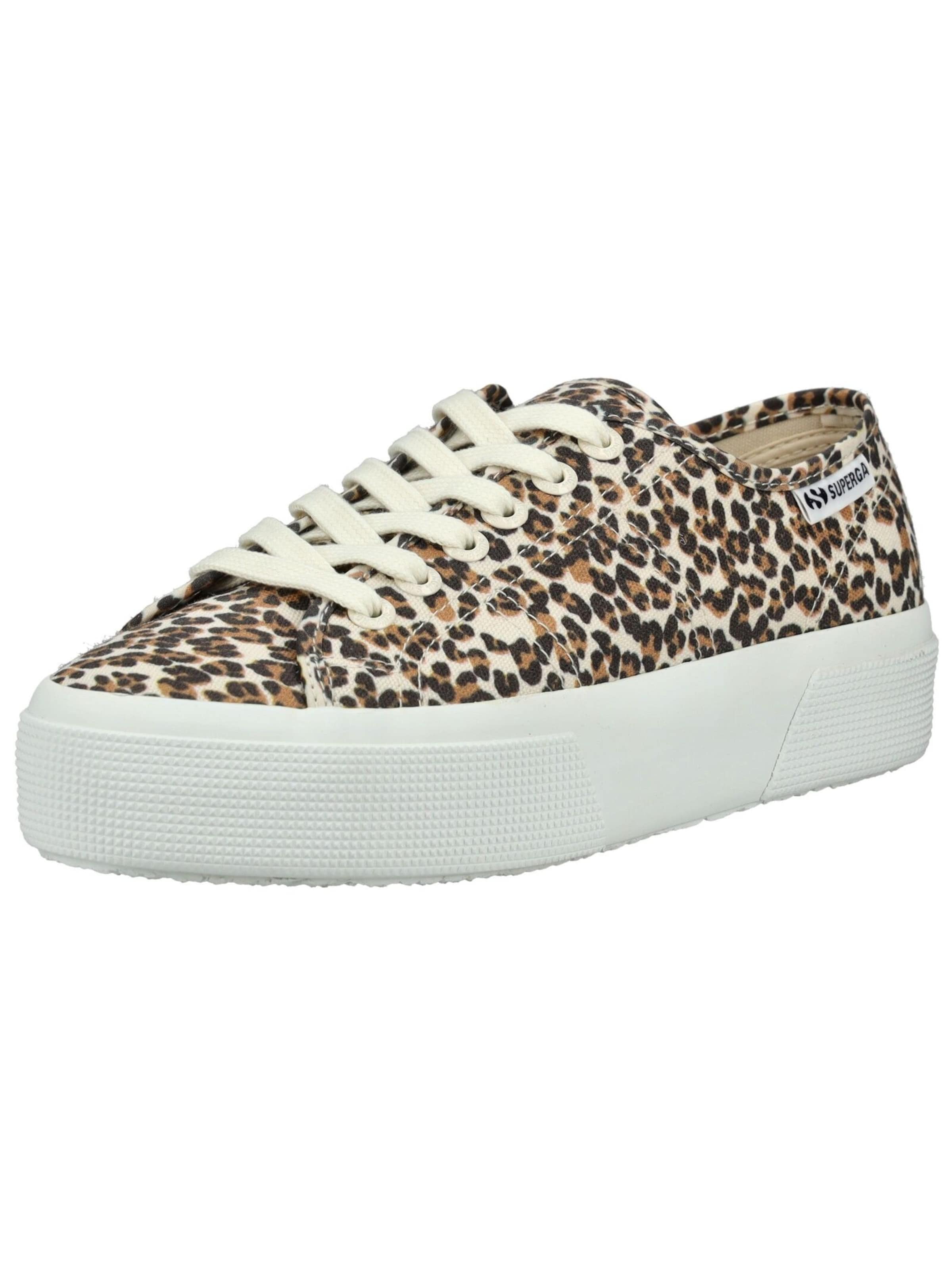 Sneaker bassa di SUPERGA in beige: frontale