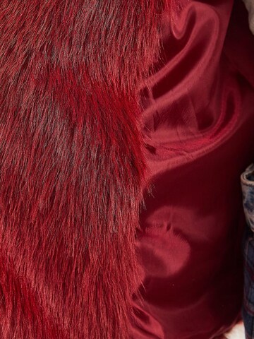 Cappotto di mezza stagione di Bianco Lucci in rosso