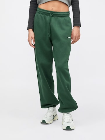 Nike SportswearTapered Hlače 'Phoenix Fleece' - zelena boja: prednji dio