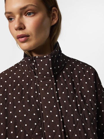 PIECES Between-season jacket 'PCFAmilla' in Brown