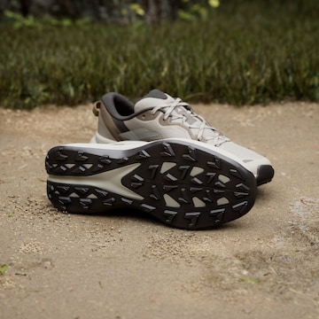 Chaussure de course 'Tracefinder Plus' ADIDAS TERREX en beige