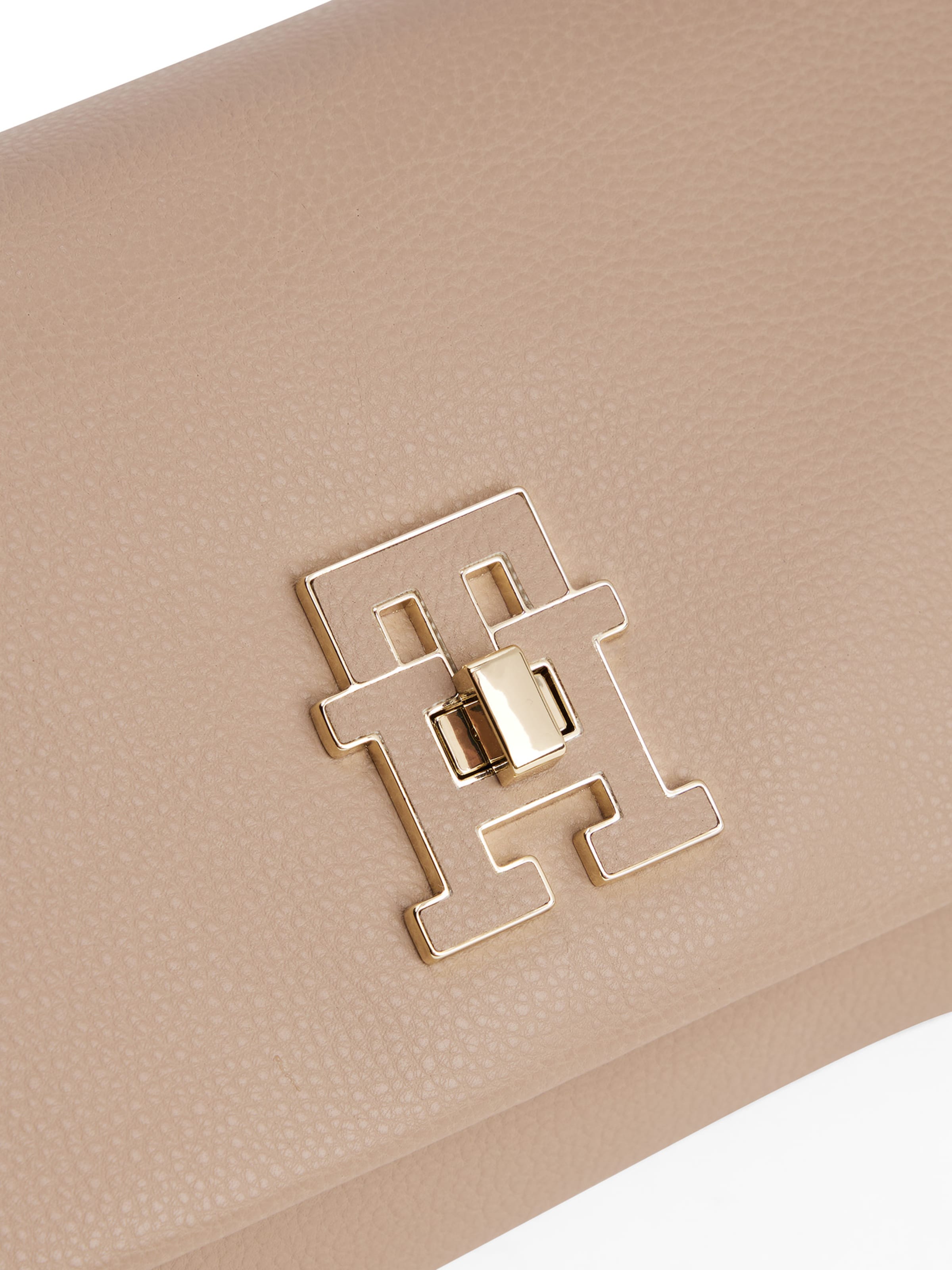 Geantă de umăr de la TOMMY HILFIGER pe bej