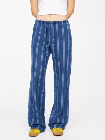 Pull&Bear Wide Leg Housut värissä sininen: etupuoli
