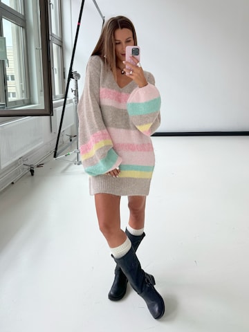 Kamila Šikl Knitted dress in Beige
