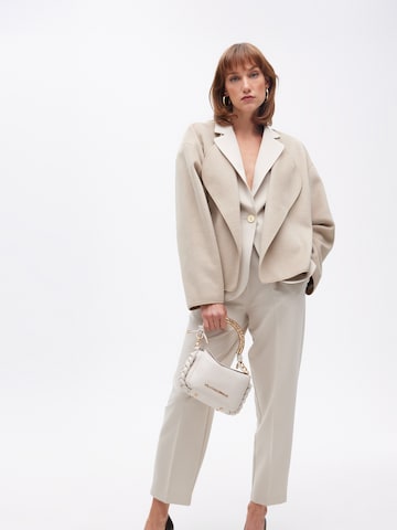 Lola Casademunt Crossbody bag in White: front