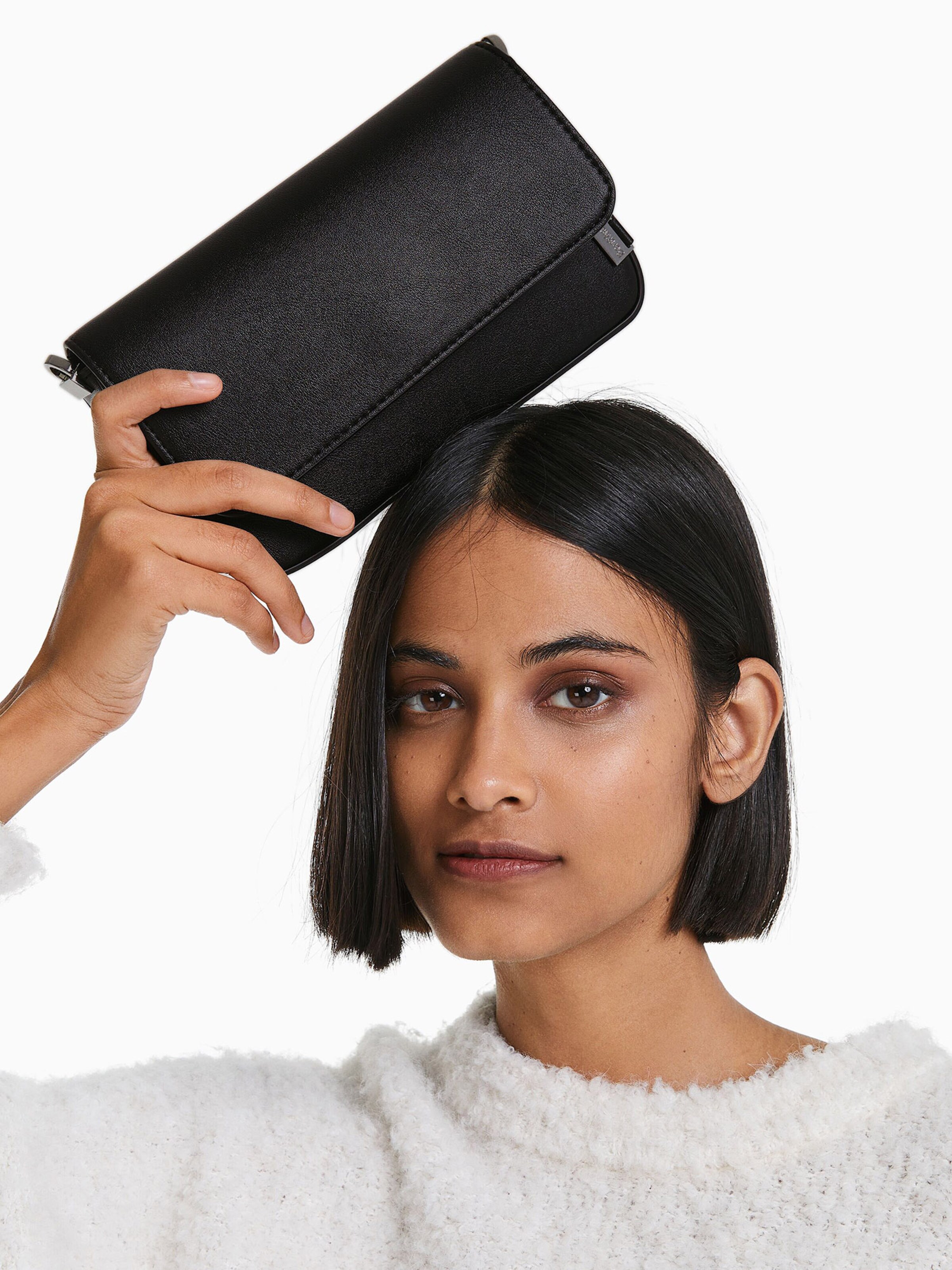 Bershka Fanny Pack in Black ABOUT YOU