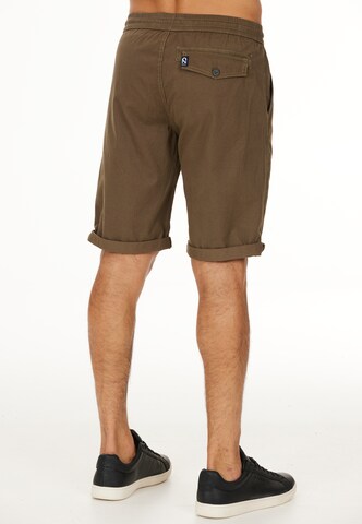 Cruz Regular Shorts 'Gilchrest' in Grün