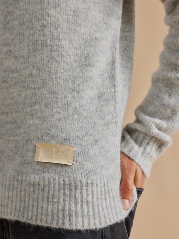 Pull-over 'Jonte' DAN FOX APPAREL en gris