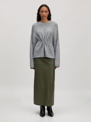 EDITED Pullover 'Noorie' i grå