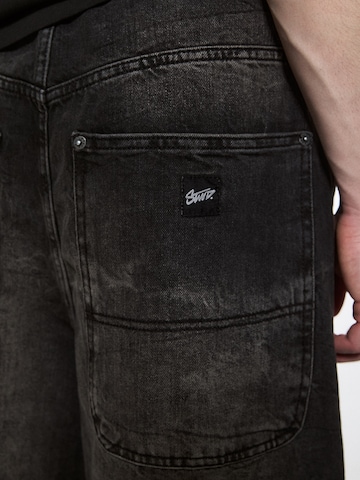 Loosefit Jeans de la Pull&Bear pe negru