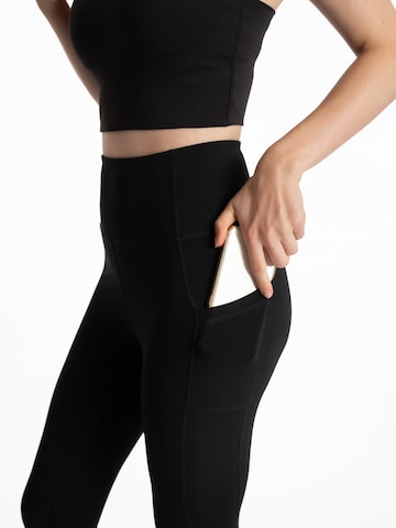 mymotus Regular Workout Pants in Black
