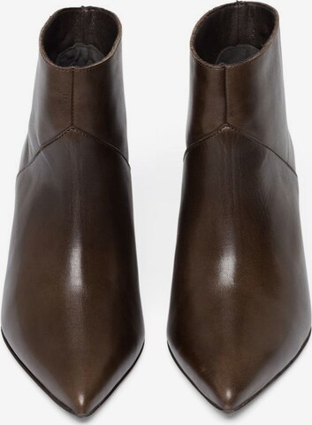 Bianco Booties 'GIDA' in Brown