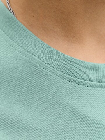 JACK & JONES Koszulka 'JJESTAR' w kolorze zielony