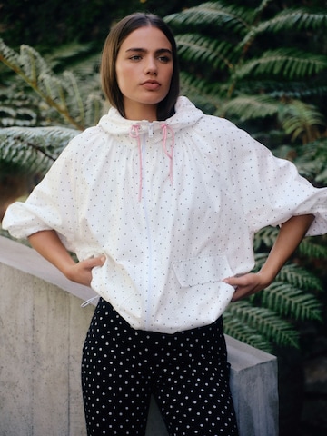 Next Демисезонная куртка в Белый: спереди