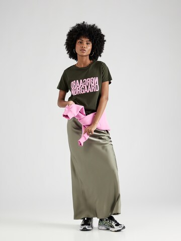 Tricou 'Trenda' de la MADS NORGAARD COPENHAGEN pe verde