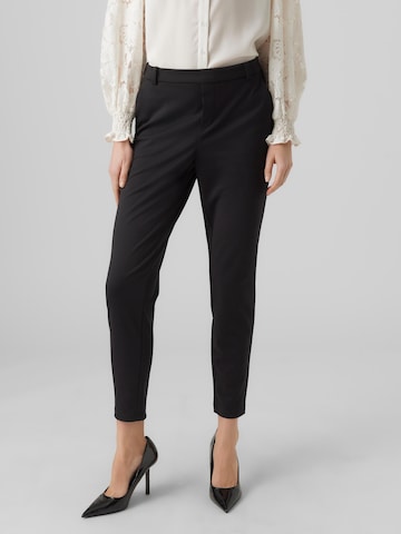 Effilé Pantalon 'Lucca' VERO MODA en noir : devant