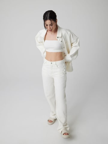 A LOT LESS Regular Jeans 'JESSIE' in Weiß