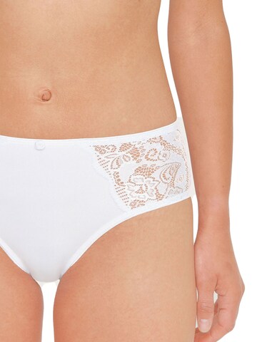 SUSA Panty 'Latina' in White